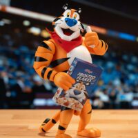 Tony the Tiger 2 Tony the Tiger Kellogg's Frosted Flakes - Jada Toys