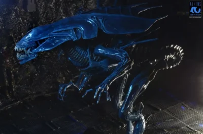 Alien Queen Ultra Deluxe Boxed Figure 40th Anniversary - NECA
