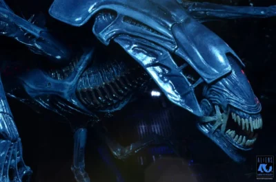 Alien Queen Ultra Deluxe Boxed Figure 40th Anniversary - NECA
